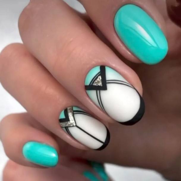 Womens Geometric Nail Ideas