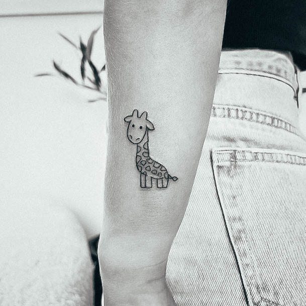 Womens Giraffe Super Tattoo Designs
