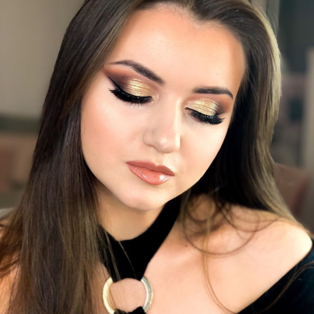 Womens Golden Eye Makeup Looks Lovely