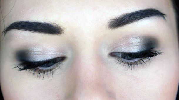 Womens Good Silver Eyeshadow