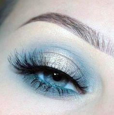 Womens Gorgeous Light Blue Eyeshadow