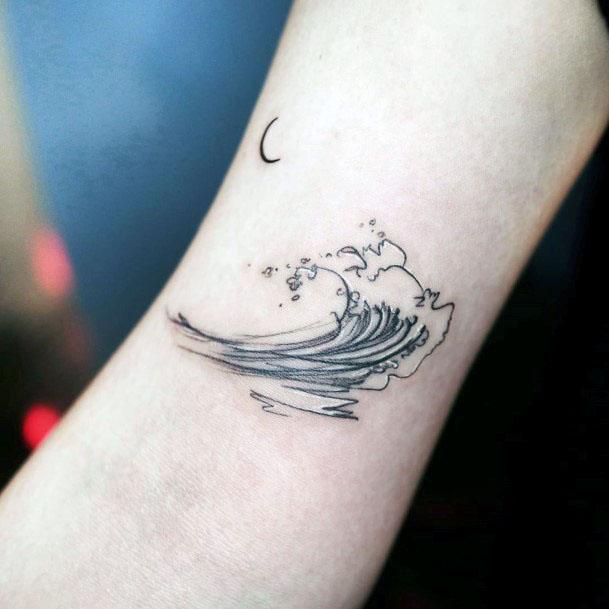 Womens Gray Wave Tattoo