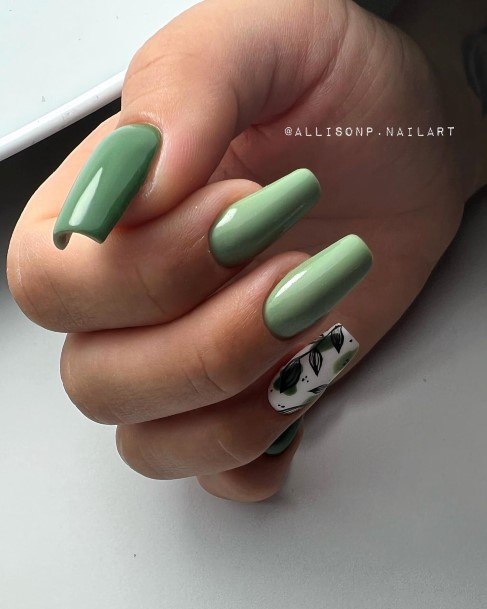 Womens Green Nails