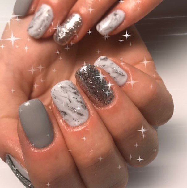 Womens Grey With Glitter Good Looking Nails