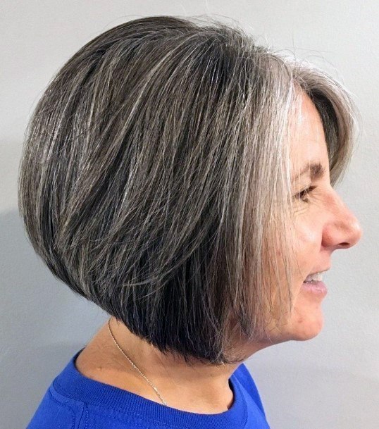 Womens Hairstyles For Over 50 With Round Face