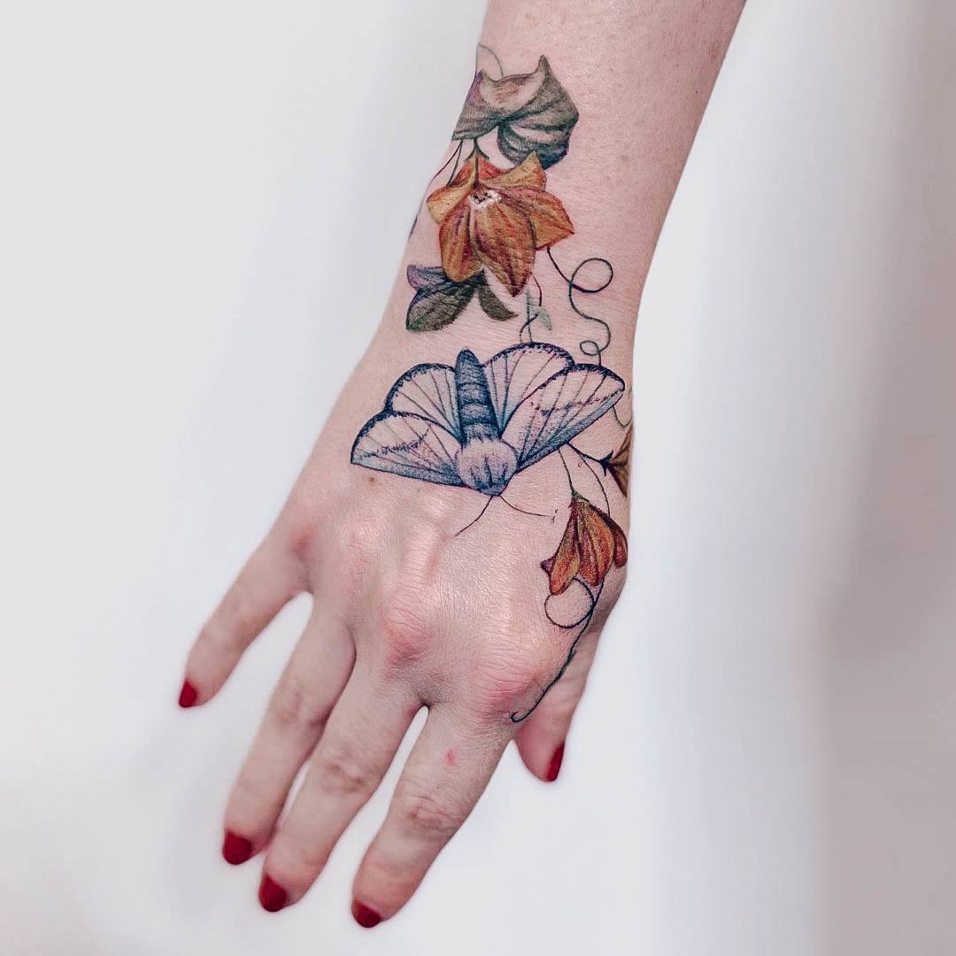 Womens Hand Tattoos (18)
