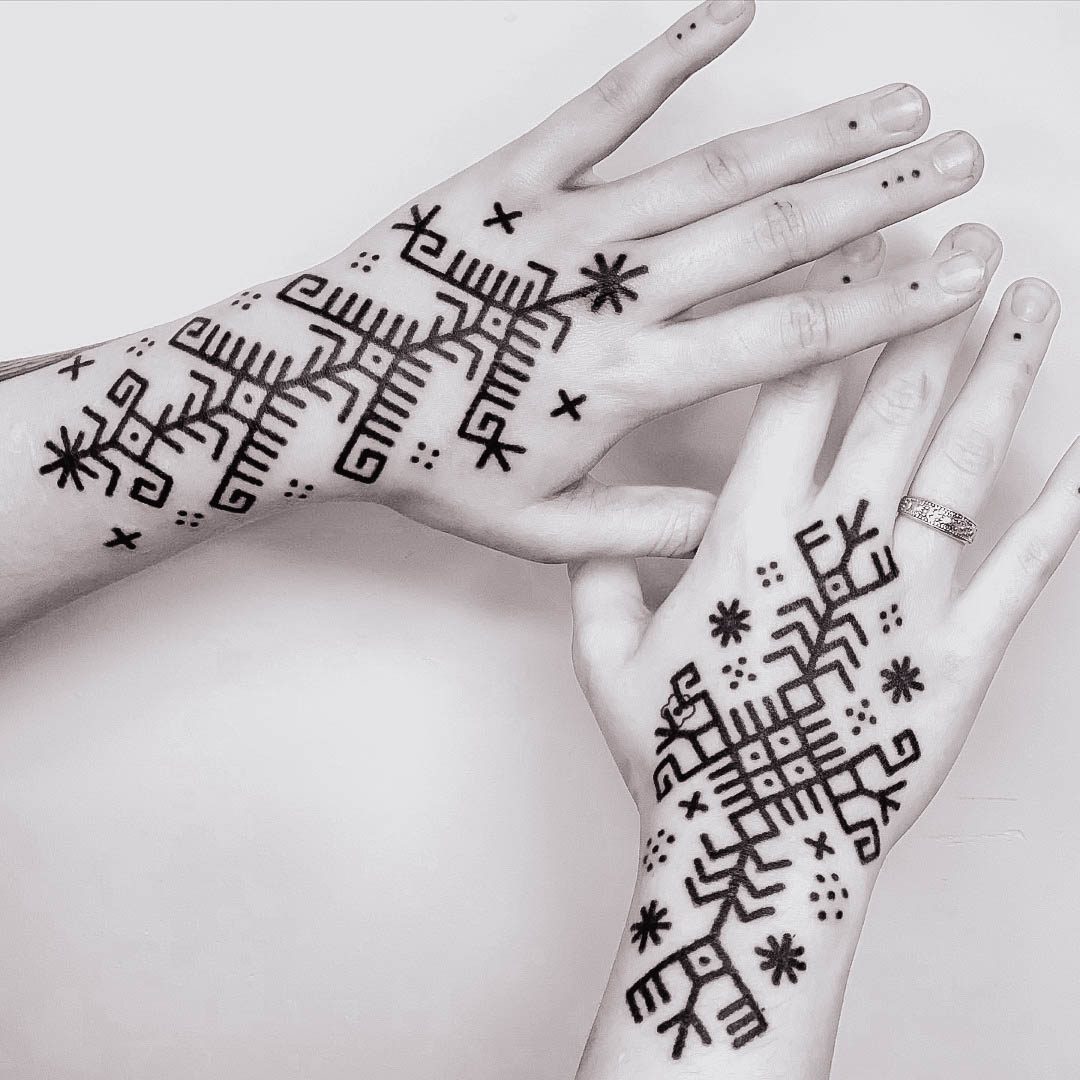 Womens Hand Tattoos (29)