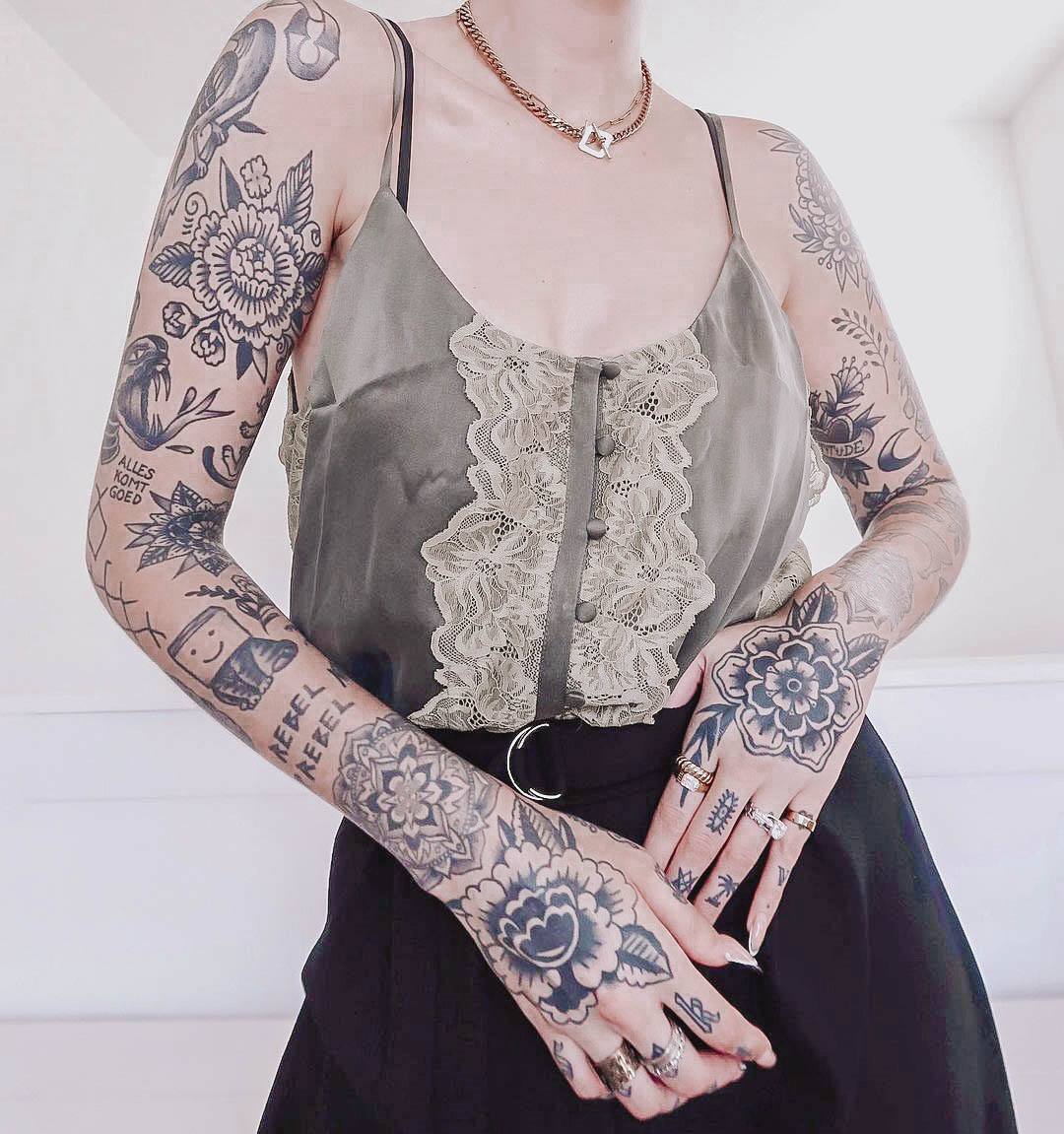 Womens Hand Tattoos (43)