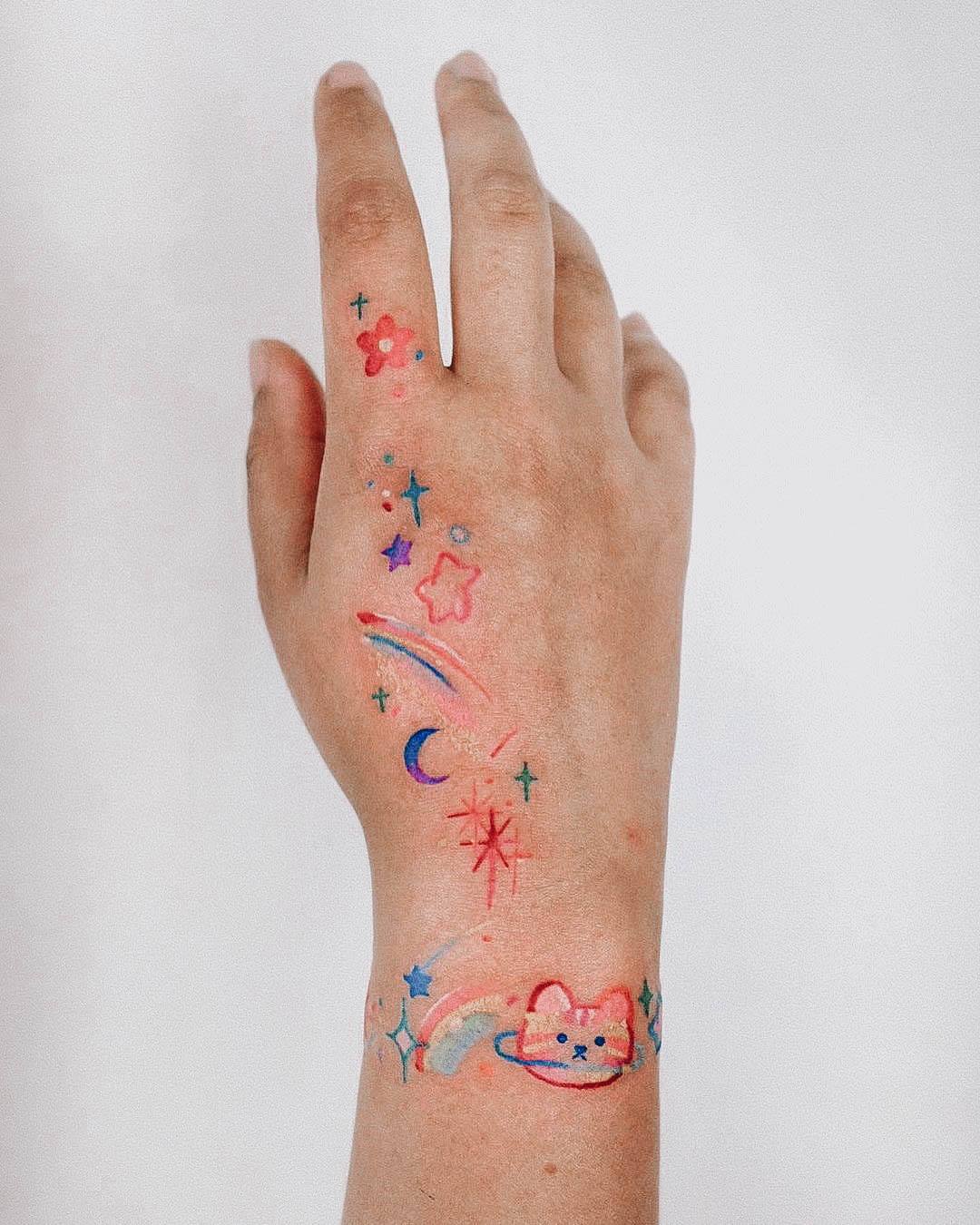 Womens Hand Tattoos (51)