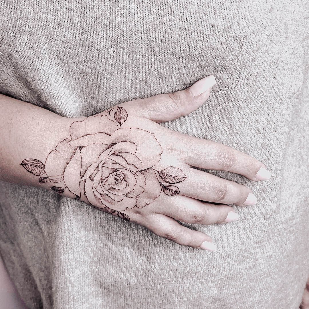 Womens Hand Tattoos (56)