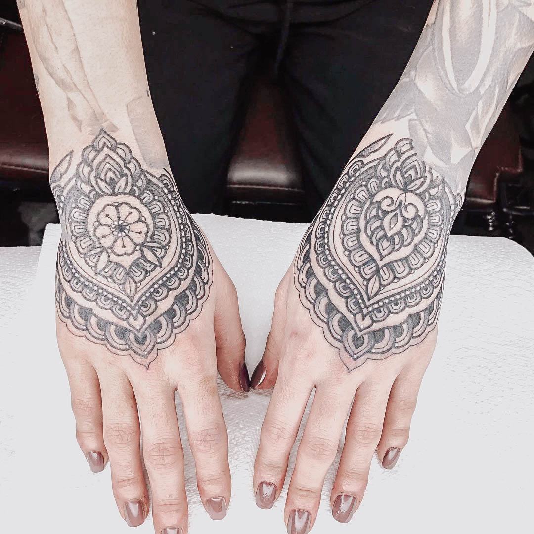 Womens Hand Tattoos (9)