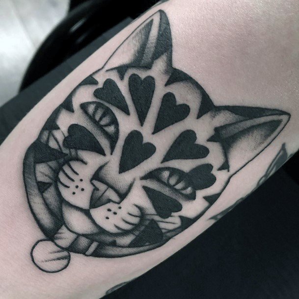 Womens Heart Art On Cat Tattoo Designs