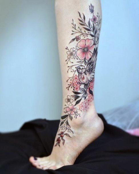 Womens Light Blooms Tattoo Leg