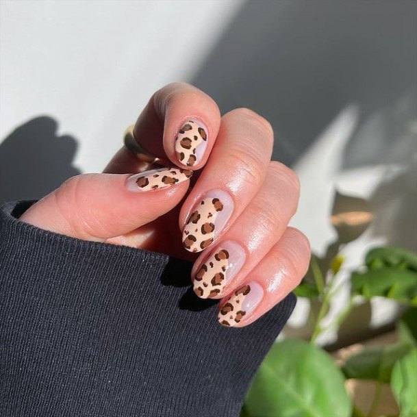 Womens Light Brown Leopard Nails