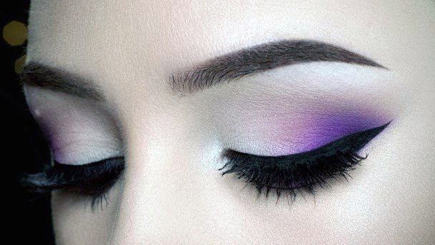 Womens Light Lavendar Good Eyeshadow