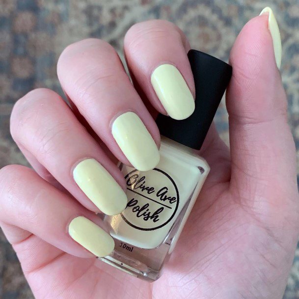 Womens Light Yellow Good Looking Nails