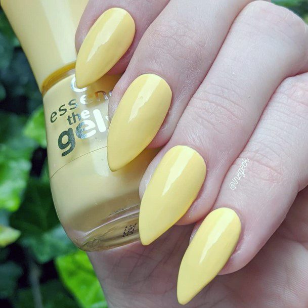 Womens Light Yellow Nails