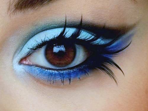 Womens Long Lashed Light Blue Eyeshadow Art