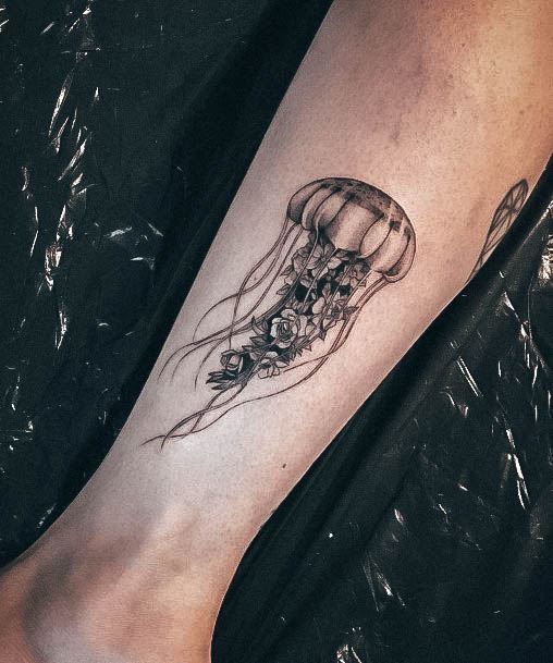 Womens Lovely Jellyfish Tattoo Ideas