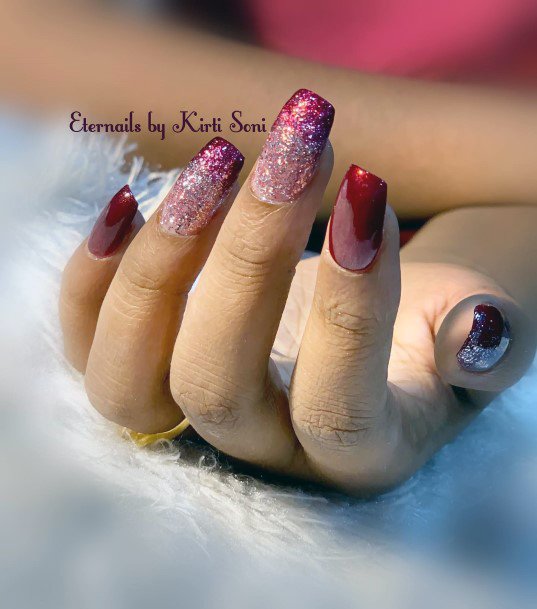 Womens Maroon Glitter Nail Ideas