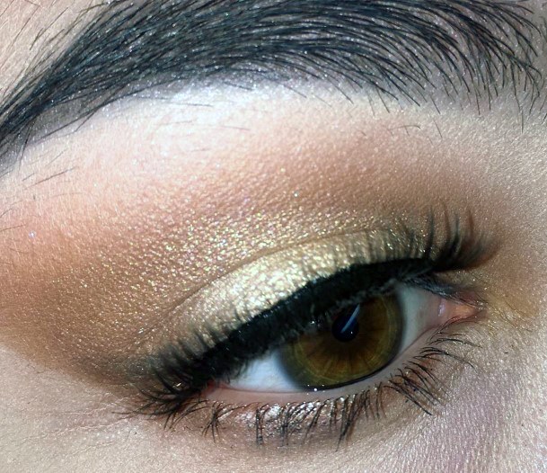 Womens Metallic Golden Brown Eyeshadow