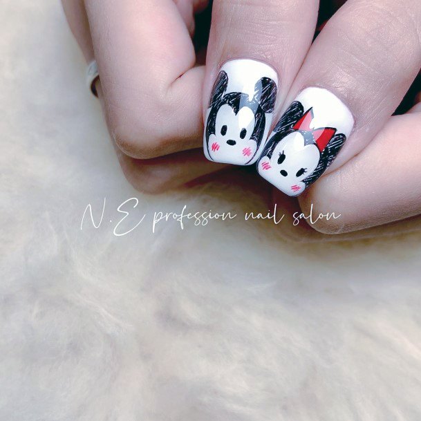 Womens Mickey Mouse Nail Design Ideas