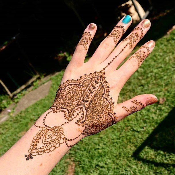 Womens Middle Eastern Henna Tattoo Hands