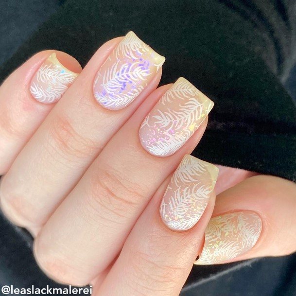 Womens Nail Ideas With Feather Design