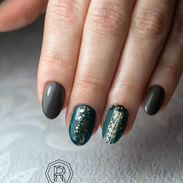 Womens Nail Ideas With Grey Dress Design