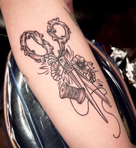 Womens Needle And Thread Super Tattoo Designs