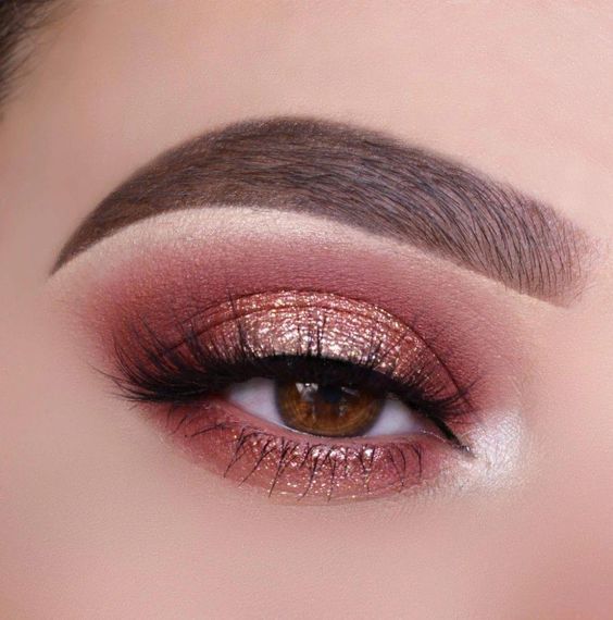 Womens Peachy Rose Gold Eye Makeup Looks