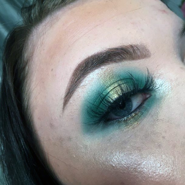 Womens Pear Green Eyeshadow