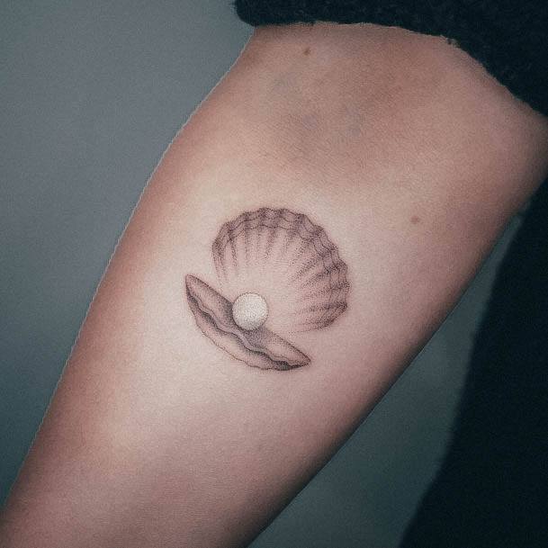 Womens Pearl Tattoos