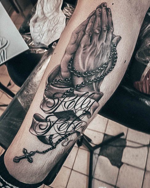 Womens Praying Hands Tattoos