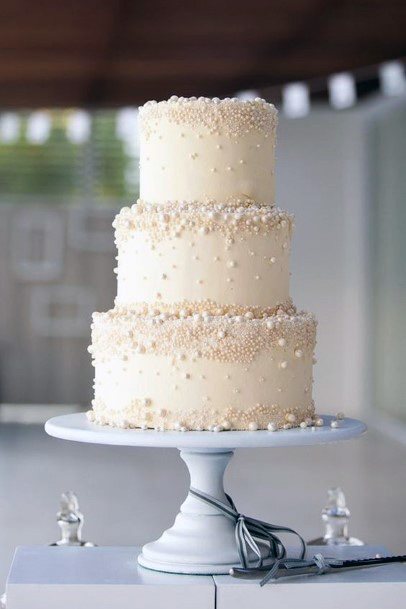 Womens Pretty 3 Tier Wedding Cake