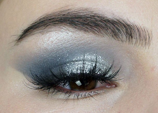 Womens Rainy Grey Cloud Shade Eyeshadow