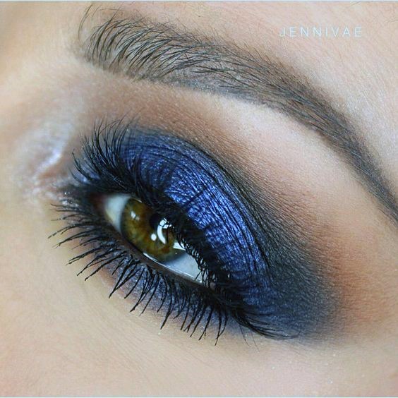 Womens Royal Blue And Black Eyeshadow