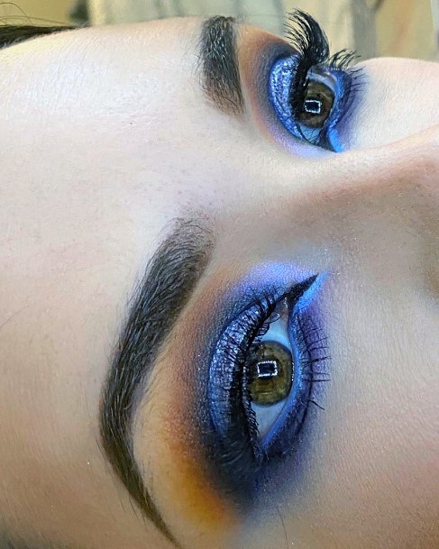 Womens Royal Blue With Glitters Eyeshadow