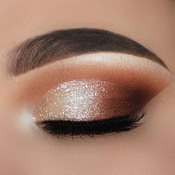 Womens Shaded Shine Pretty Makeup Look