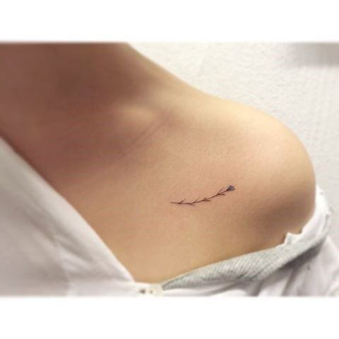 Womens Shoulder Small Stalk Tattoo