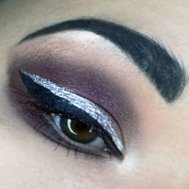 Womens Silver Lined Brown Eyeshadow