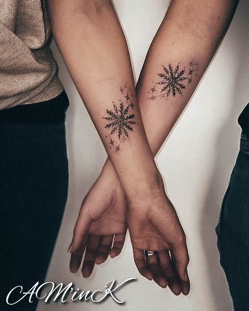 Womens Snowflake Tattoo Looks