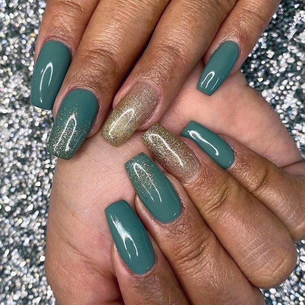 Womens Solid Teal Green Nails With Gold