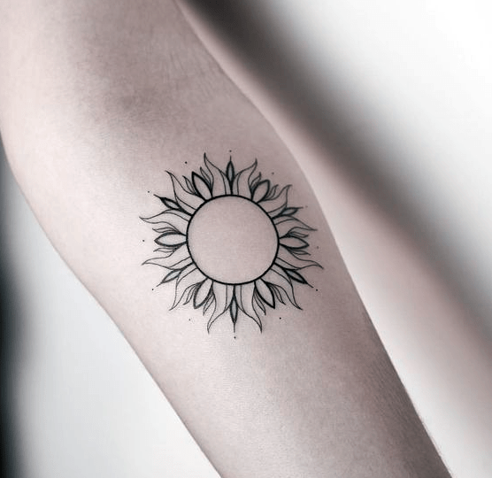 Womens Sun Tattoo On Hands