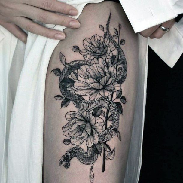 Womens Tattoo Art Black Ink Tattoo