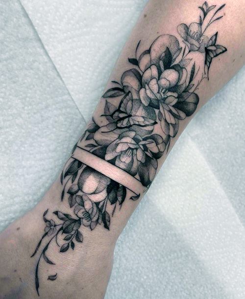 Womens Tattoo Art Black Ink Tattoo