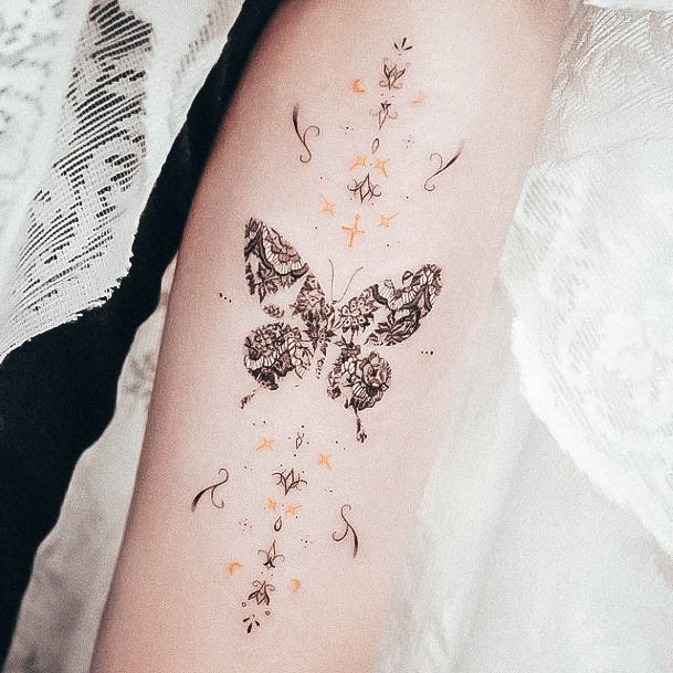 Womens Tattoo Art Small Butterfly Tattoo