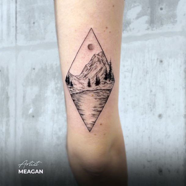 Womens Tattoo Ideas Lake