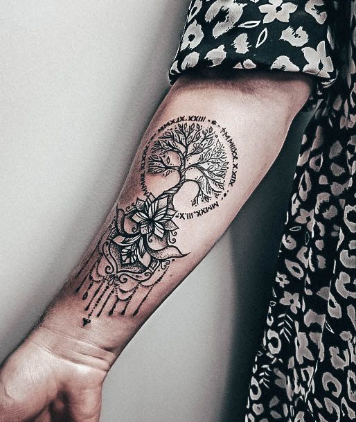 Womens Tattoo Ideas With Family Tree Design