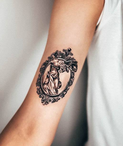 Womens Tattoo Ideas With Mirror Design